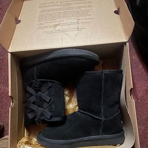 Kookaburra by ugg K Victoria short boots